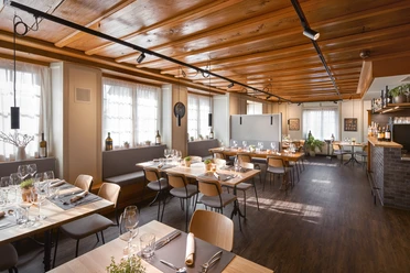 Klostergasthaus Löwen St. Urban Innenraum der Gaststube im Klostergasthaus Löwen St. Urban