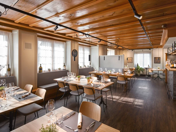 Klostergasthaus Löwen St. Urban Innenraum der Gaststube im Klostergasthaus Löwen St. Urban