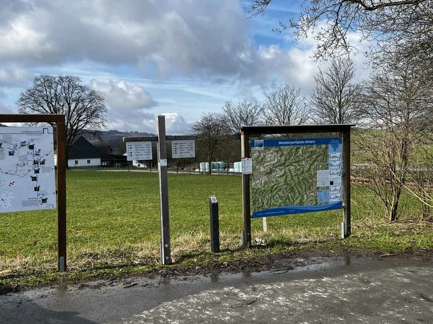 Wanderportal und Wanderparkplatz Almert