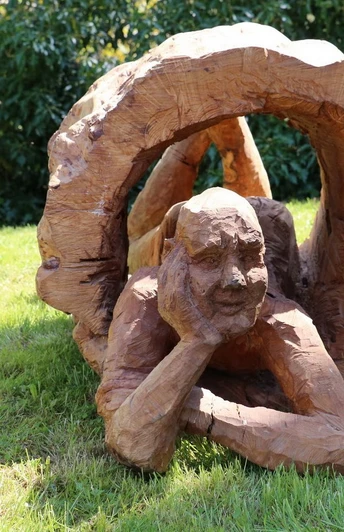 Roger Löcherbach - "Mann im Baum"