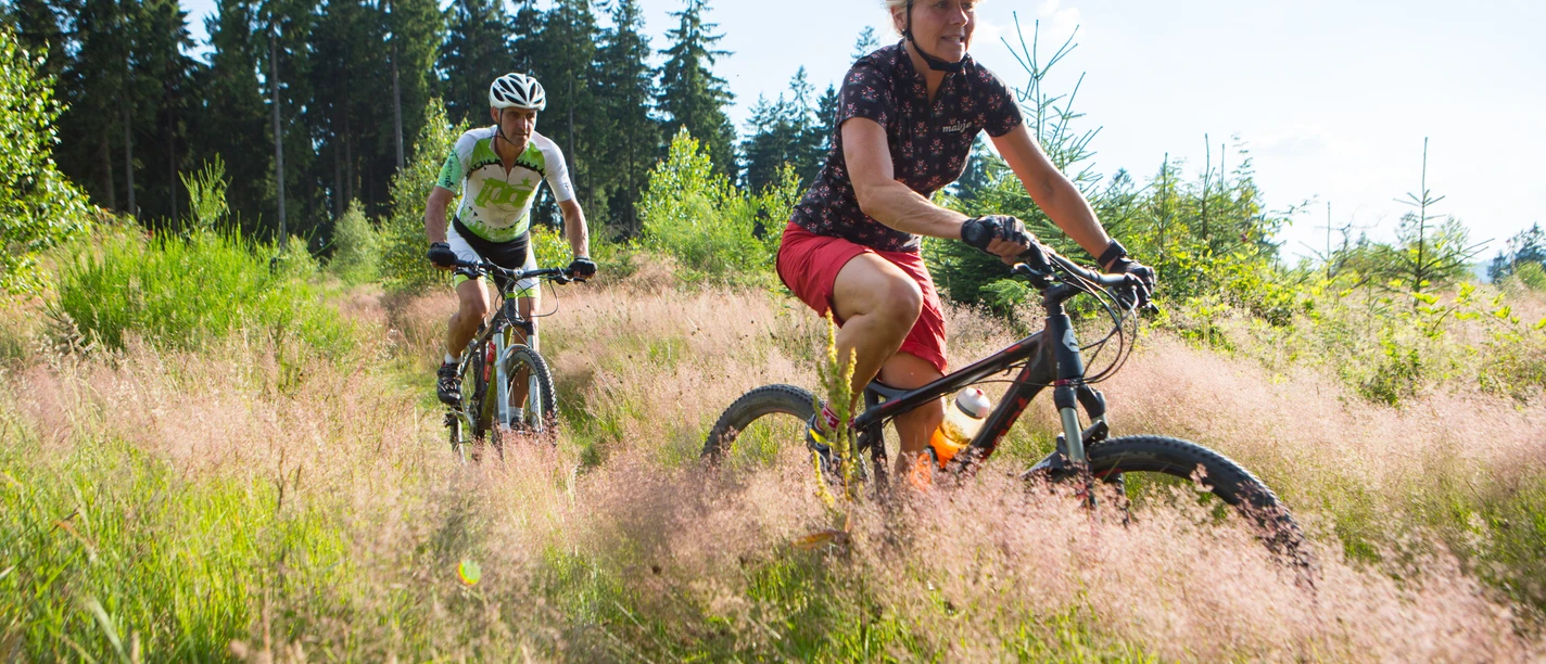 Radfahrer durch Hilchenbacher Wälder