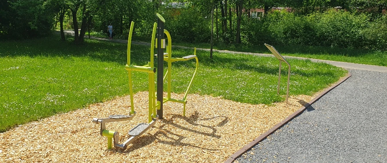 Mehrgenerationenspielplatz Spiel-Sportgerät 2023