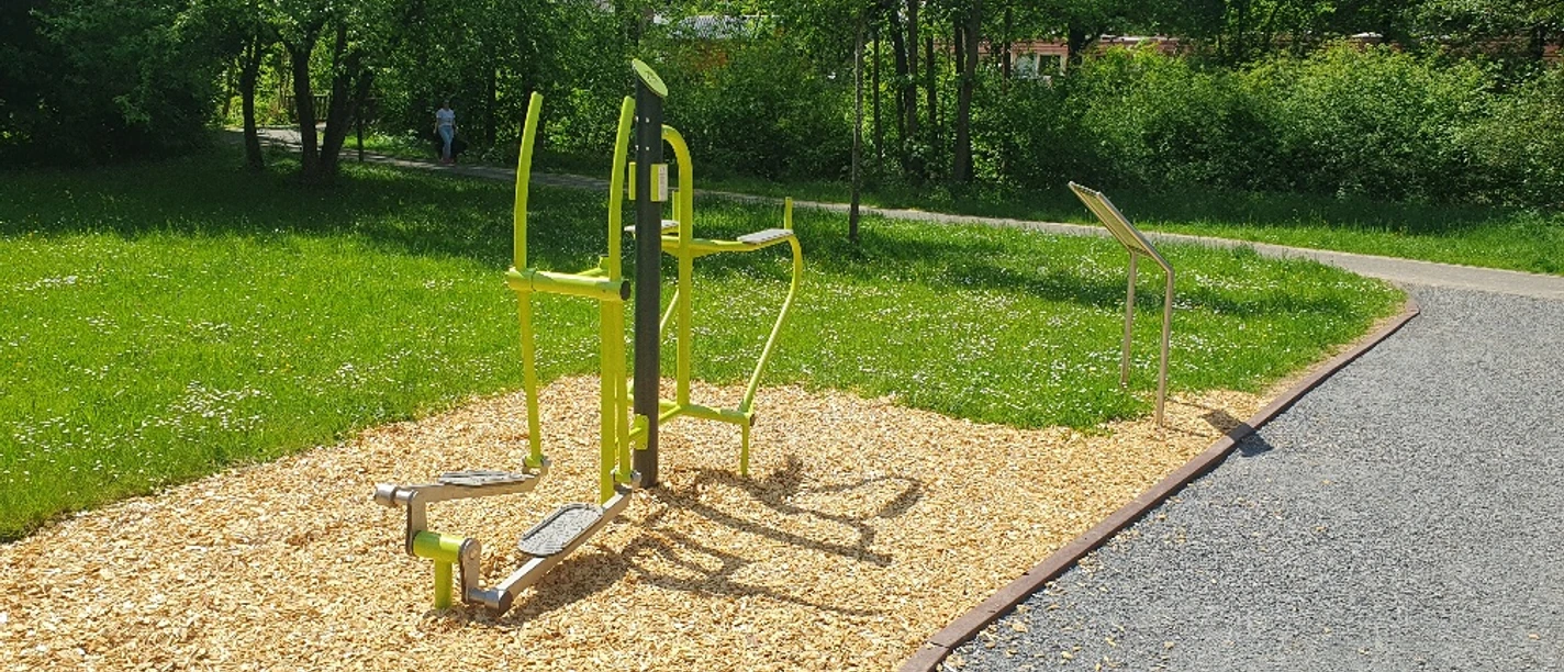 Mehrgenerationenspielplatz Spiel-Sportgerät 2023