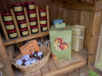 Hofladen am Straßenrand in Helbershausen, Hilchenbach Hofladen am Straßenrand in Helbershausen, Hilchenbach