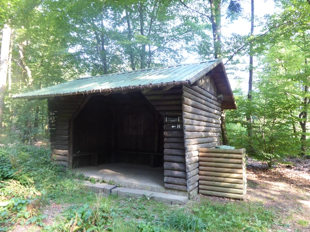 Mitten im Wald- die Schutzhütte Müsener Schlag