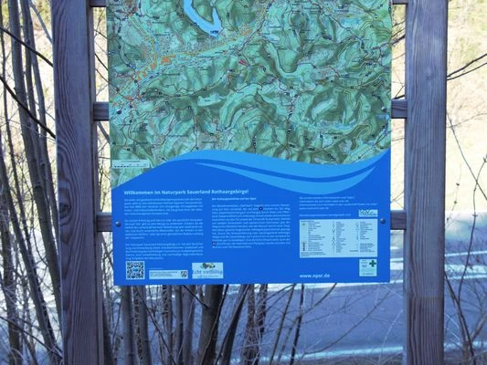 Infotafel am Wanderparkplatz Oberbach