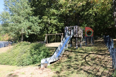 Spielplatz Niederdresselndorf, Ahornstraße