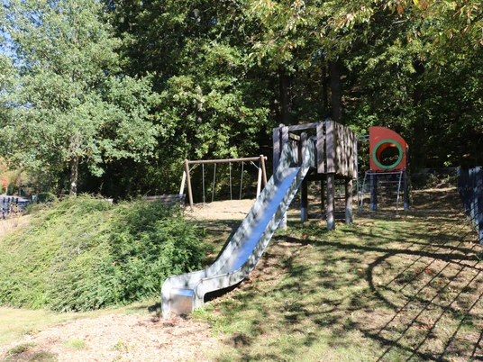 Spielplatz Niederdresselndorf, Ahornstraße
