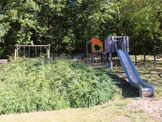 Spielplatz Niederdresselndorf, Ahornstraße