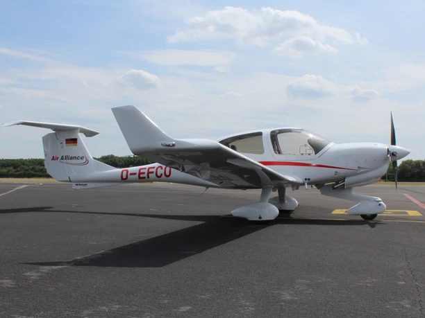 Air Alliance Flugzeug