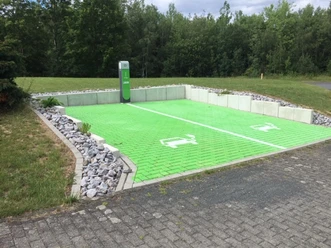 E-Ladestation im Industriegebiet