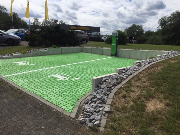 E-Ladestation im Industriegebiet