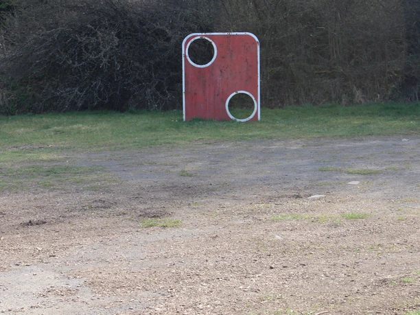 Torwand am Sportplatz Lützeln