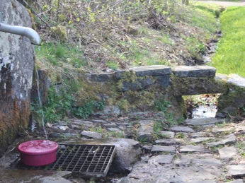 Wasserquelle am Sportplatz Lützeln