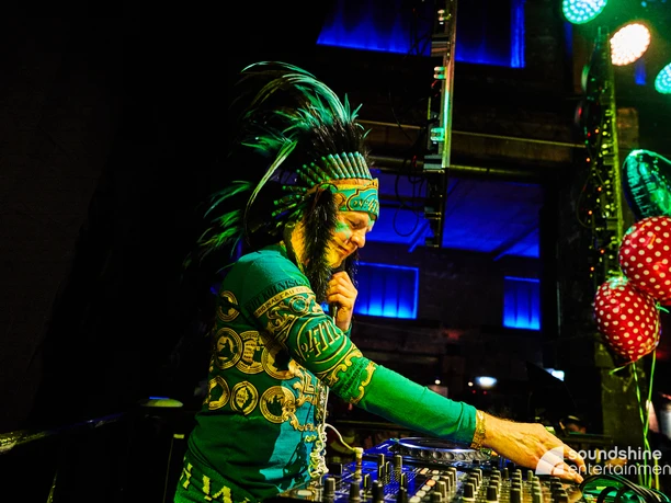 Karneval, DJ 4711.jpg Carnival DJ 4711 stands at the mixing desk in Indian costume