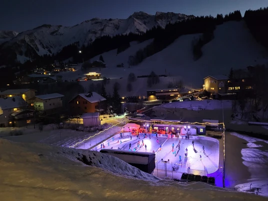 Sörenberg on Ice Maja Zamudio