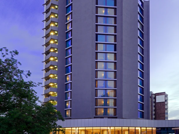Delta Hotels by Marriott Frankfurt Offenbach - Exterior View Exterior view of the Delta Hotel by Marriott Frankfurt Offenbach at dusk.