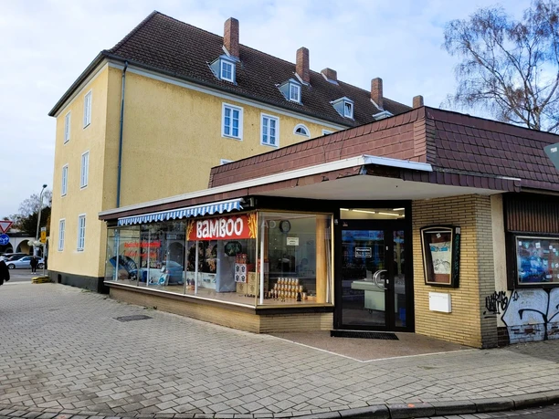 Außenansicht - Asiatische Lebensmittel Thi Ha & Doan.jpg