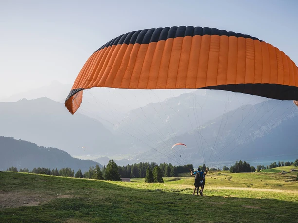 alpinair-paragliding-sommer-start-abflug-beatenberg.jpg