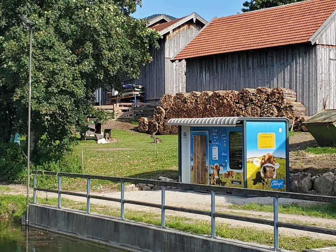 Selbstbedienungsautomat am Dorfweiher Altenau