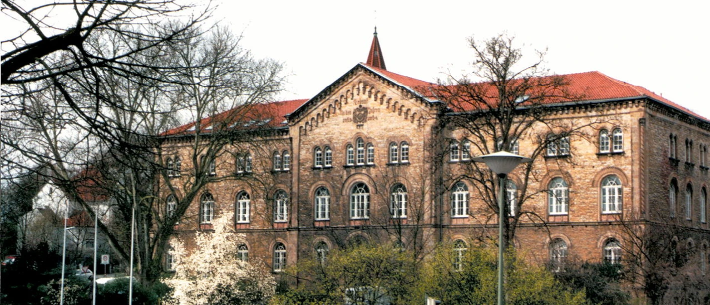 Erstes Stadtkrankenhaus, heute VHS | Foto: StadtLand Führungen