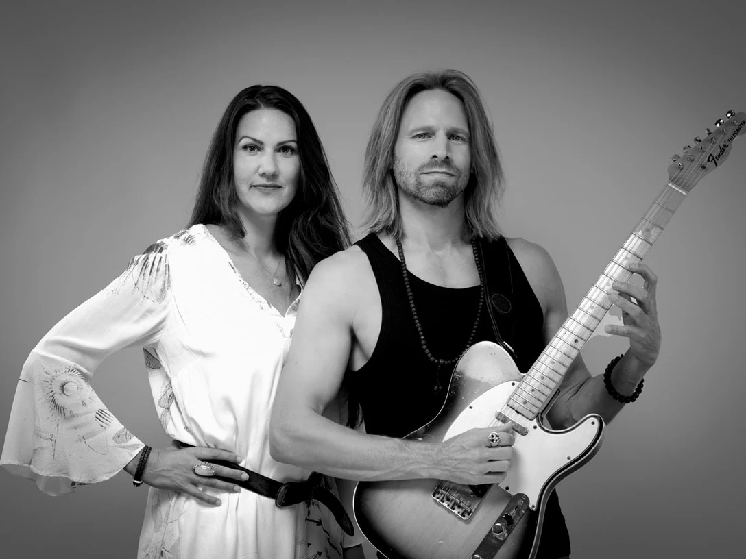 2nd Friday Estella Benedetti und Michael Giger2 Web