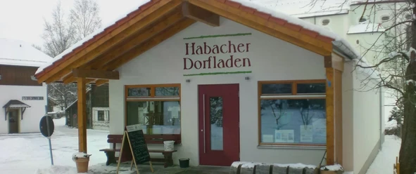 Habacher Dorfladen.jpg Das Bild zeigt den Dorfladen in Habach von außen zur Winterzeit.