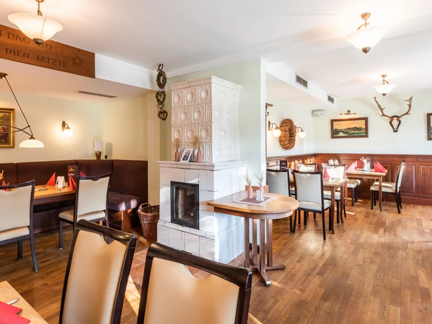 Gaststube im Hotel-Restaurant Waldhof Gaststube im Hotel-Restaurant Waldhof