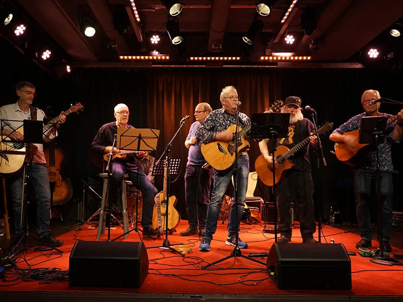 TUESDAY AFTERNOON SESSION BAND 800.jpg