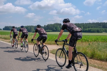 road-bike-3469503_1280.jpg