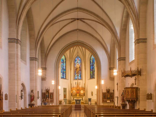 St. Pankratius Pfarrkirche in Eslohe - Reiste St. Pankratius Pfarrkirche in Eslohe - Reiste