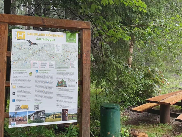 Infoschild auf dem dem Sattelbogen