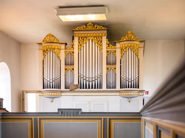 Geißler-Orgel in der Kirche Machern - Orgeln in der Region Leipzig Geißler-Orgel in der Kirche Machern
