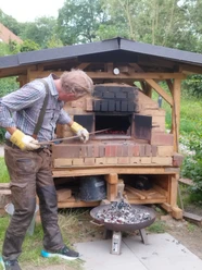 Brot backen im Lehmbackofen Lehmbackofen Lauenburg