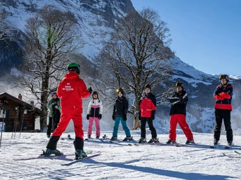 outdoor-switzerland-beginner-ski-package-skilehrer-gruppe-instruktion.jpg