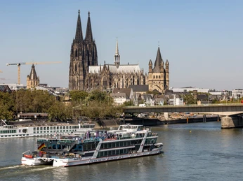 Panoramafahrt auf dem Rhein