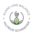 Klang&Balance_Schriefer.jpg Logo mit grüner Yogafigur in Lotusform und Schriftzug Klang und Balance Hiltrud Schriefer
