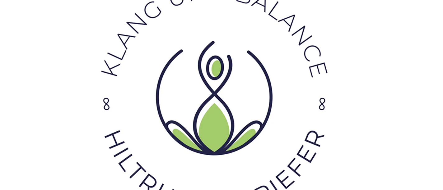 Klang&Balance_Schriefer.jpg Logo mit grüner Yogafigur in Lotusform und Schriftzug Klang und Balance Hiltrud Schriefer