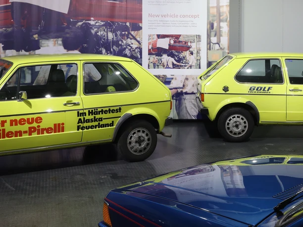 Blick in die Ausstellung_Automuseum VW_M.Leitzke2.jpg