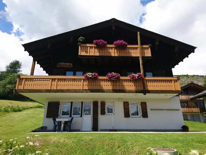 Aussenansicht Sommer