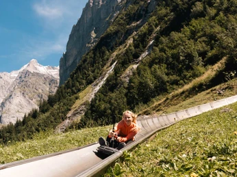 pfingstegg-grindelwald-rodel-kind-fahrt.jpg