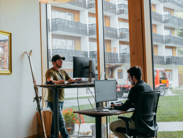 7. co-working-space-workspaces-8.jpg