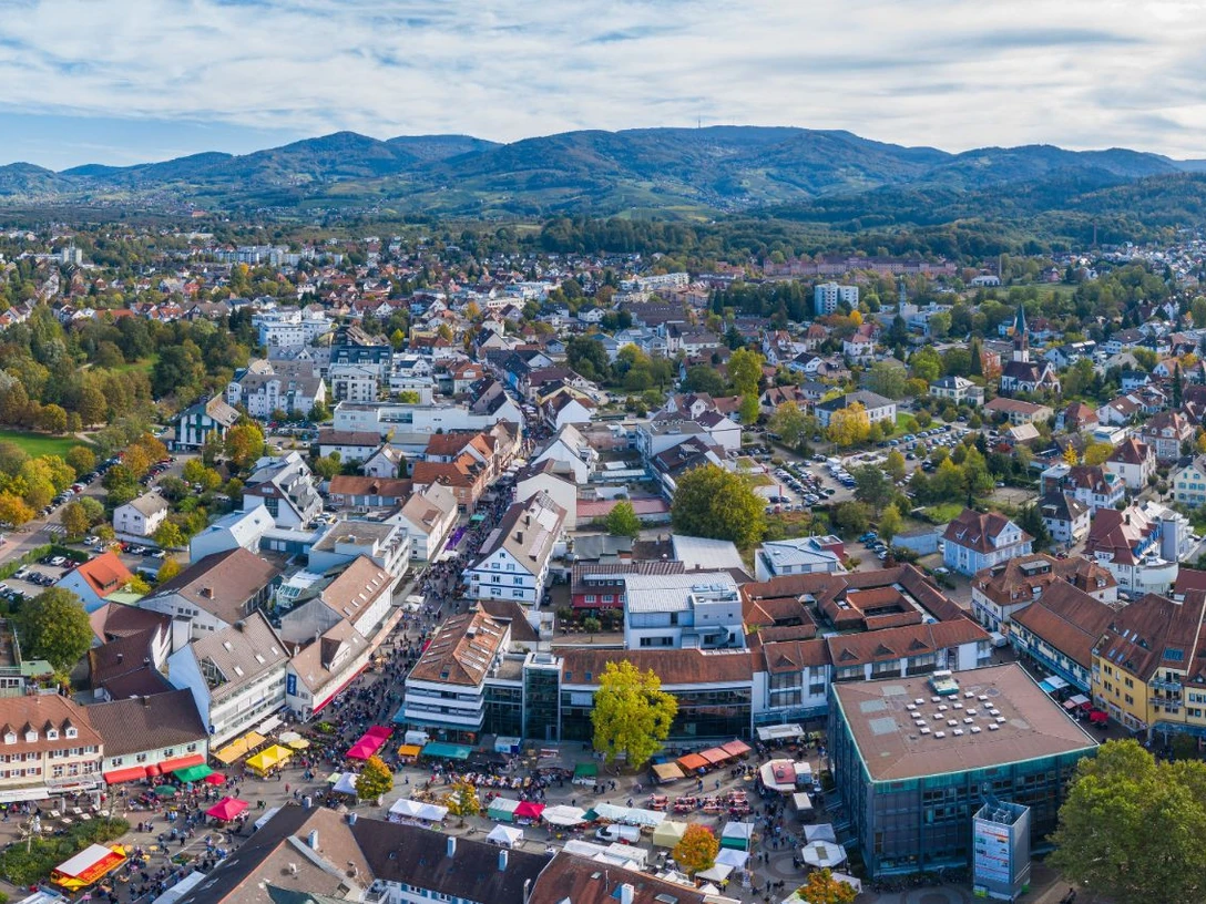 das Zentrum von Achern von oben