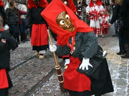 Acherner Grindehexe am Umzug