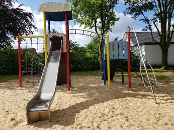 2025_Pirolweg_Kombi-Spielanlage_.jpg