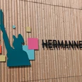 Hermanneum Schriftzug außen.jpg