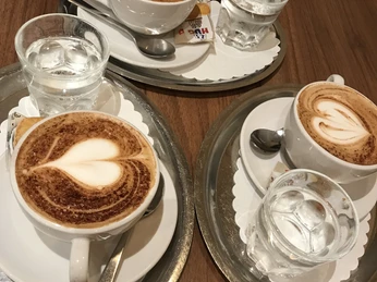 Kaffee im Taburettli Luzern