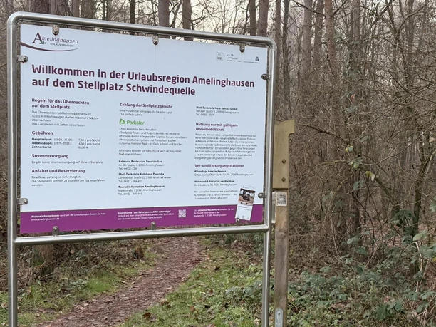 Stellplatz Wohnmobil Schwindequelle (1).JPG Informationstafel des Wohnmobilstellplatzes Schwindequelle im Wald.