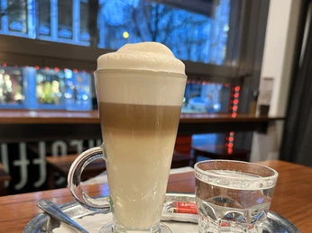 Latte macchiato au Taburettli de Lucerne