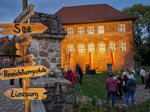 zeitreise-bodenteich-quer- mystik-Foto-KV-bad-bodenteich-ccbysa (2).jpg